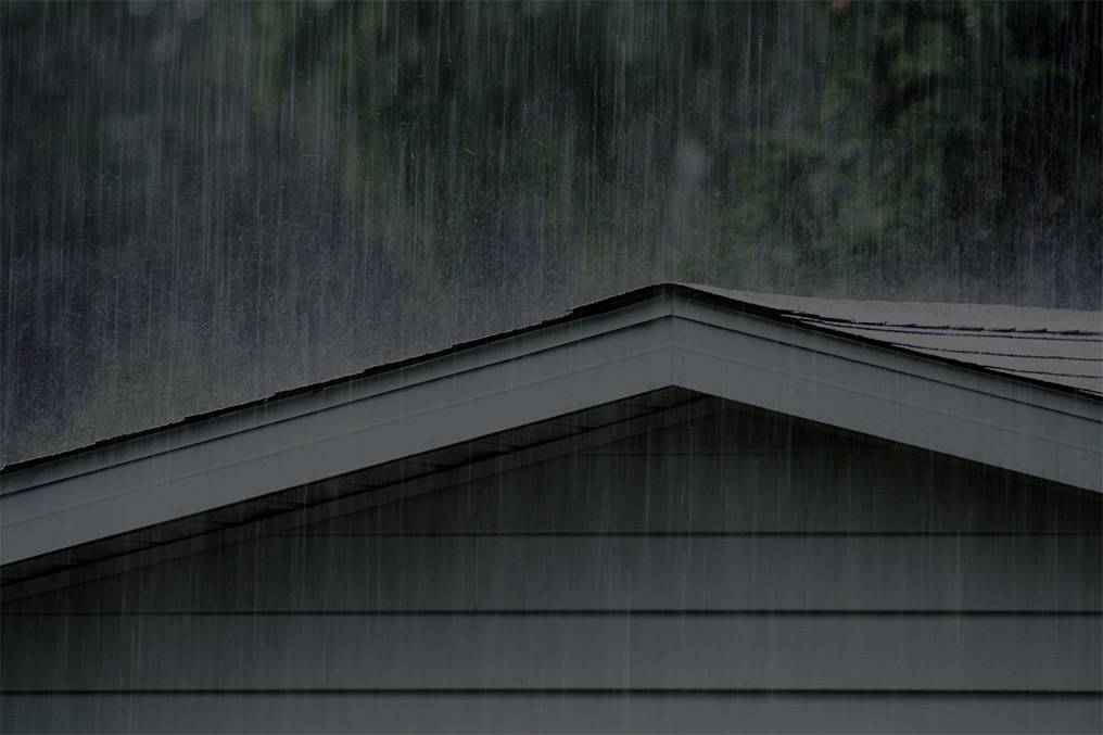 Heavy rain hitting roof